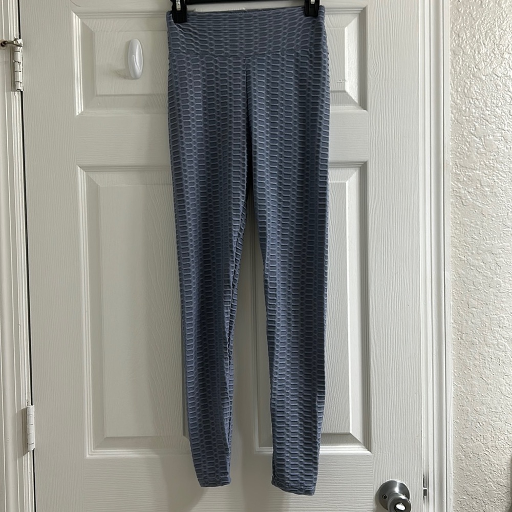 Cinched Booty Textured Leggings